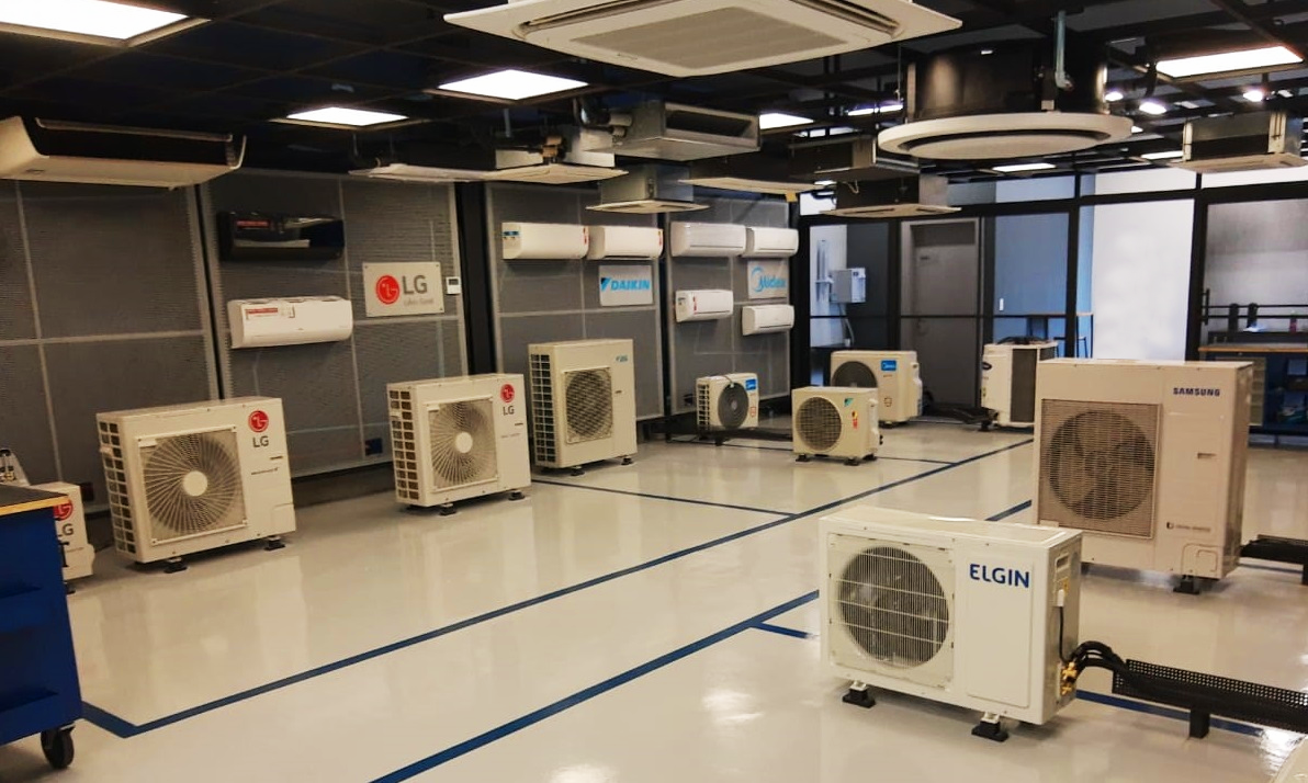 FOTO PARA COLOCAR NO INICIO DA PAGINA (TIRAR O HOMEM QUE ESTÁ NO FINAL )